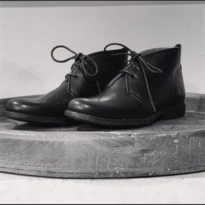 | frye | Phillip Chukka